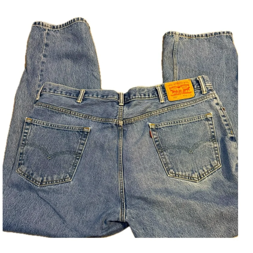 Levi's 550 Relaxed Fit Tapered Leg Jeans Blue Wash Denim Mens Size 42x32